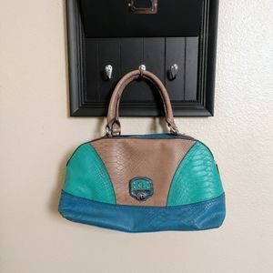 Beautiful Guess purse